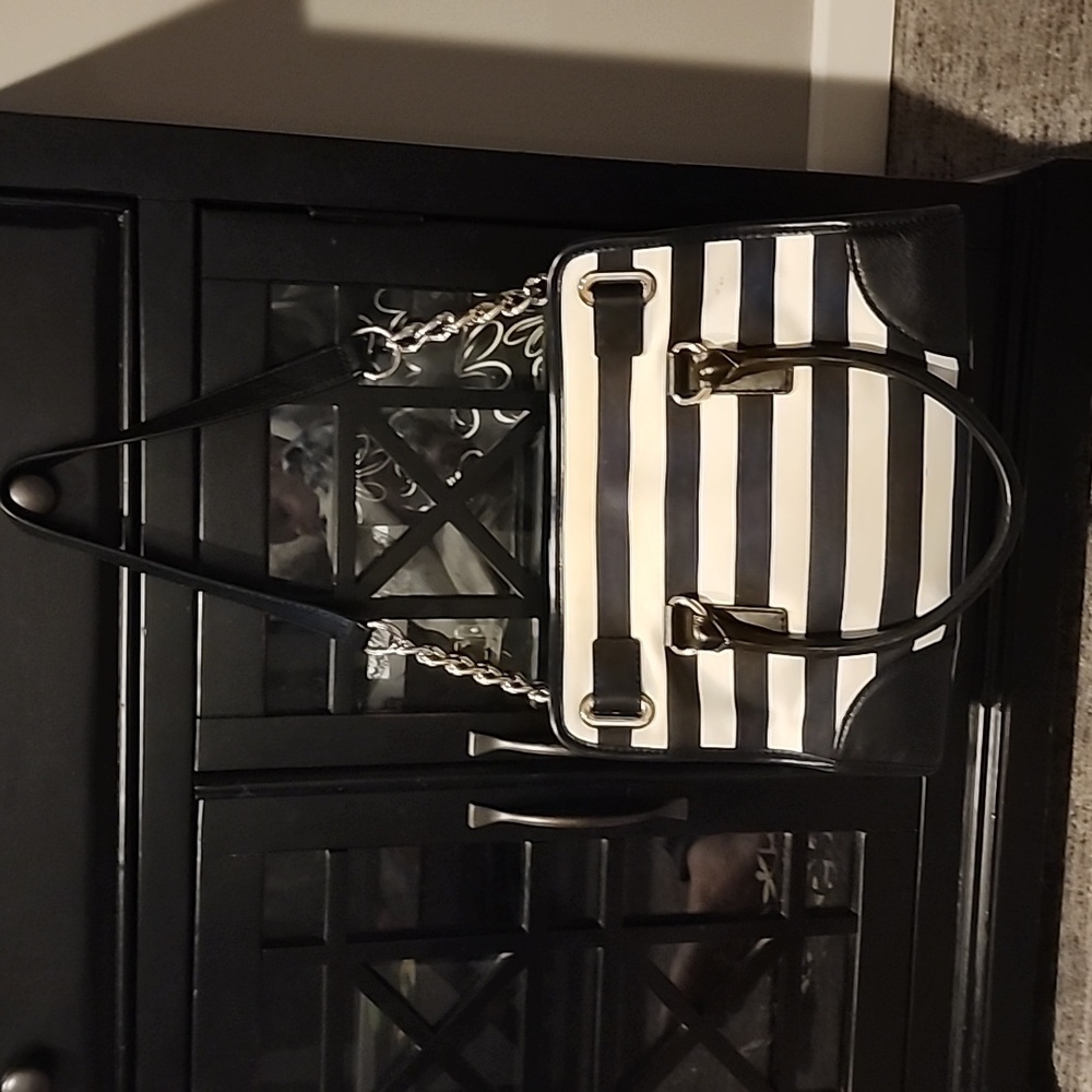 Michael kors Hamilton medium satchel cross body bag. Black/white/gold - Picture 4 of 16